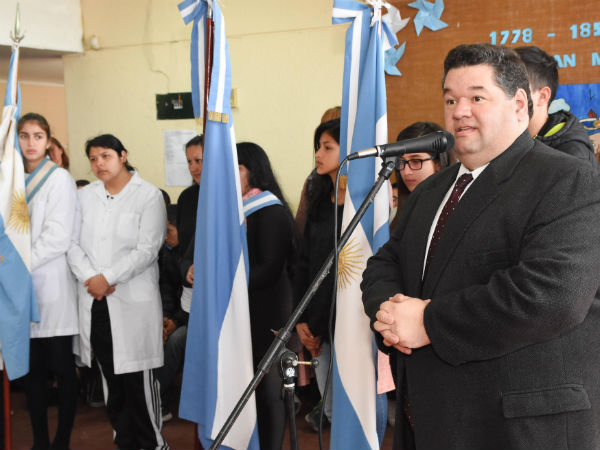 Nedela encabezó en la Escuela 501 el Acto Escolar por el 168 aniversario de la muerte del General San Martín